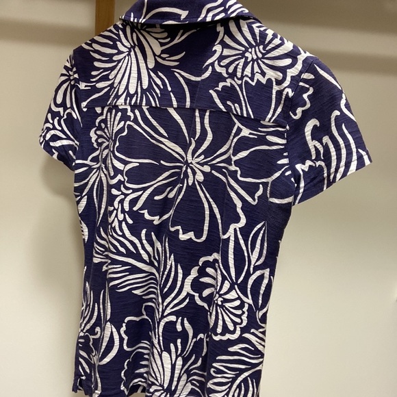 LILLY PULITZER Knit Top Short Sleeve Blue and White Pattern Size M - Picture 3 of 5